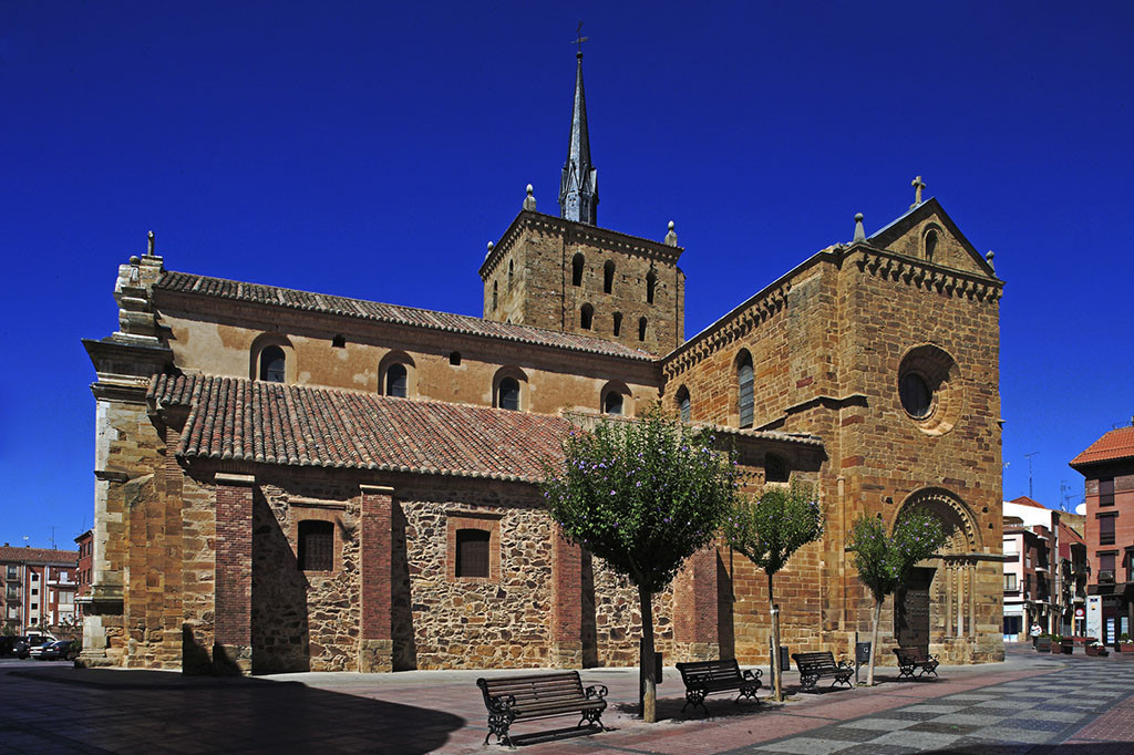Via de la Plata09. Iglesia de Santa Maria del Azogue