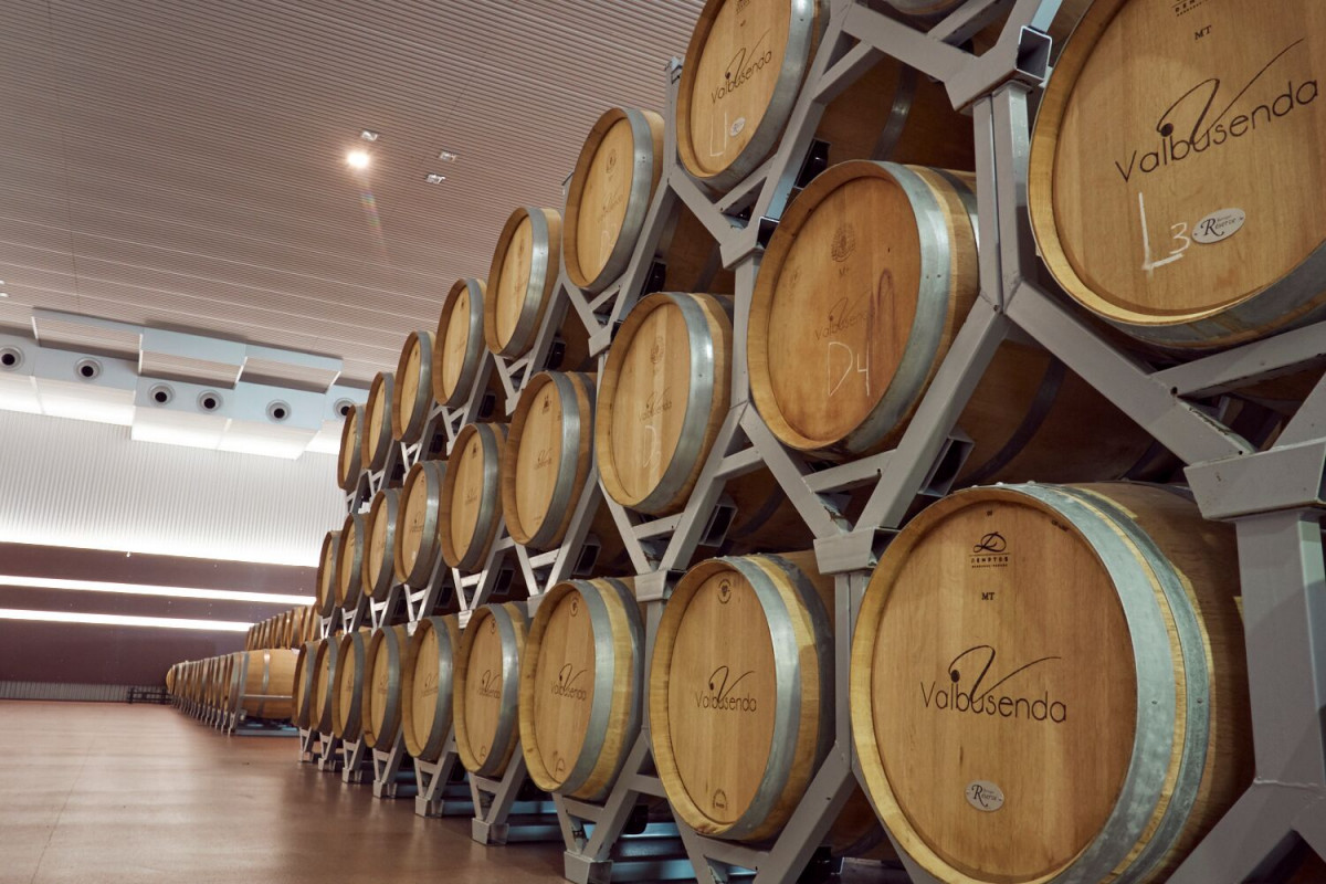 Valbusenda bODEGA barricas