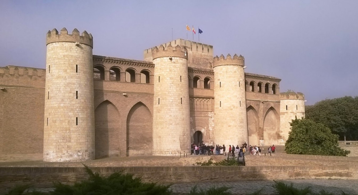 Zaragoza Palacio de la Aljaferia, exterior