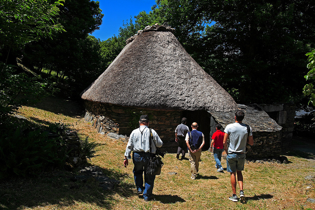 Enoturismo en El Bierzo22 Palloza en Pereda de Ancares Valle de Ancares