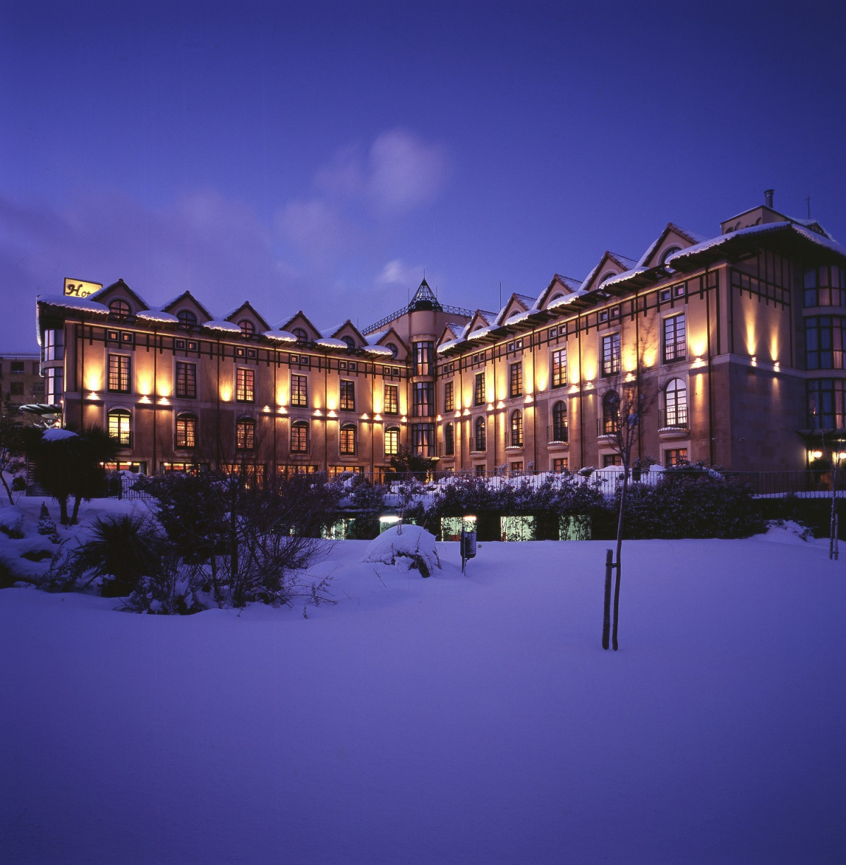 Hotel nevado 1 media