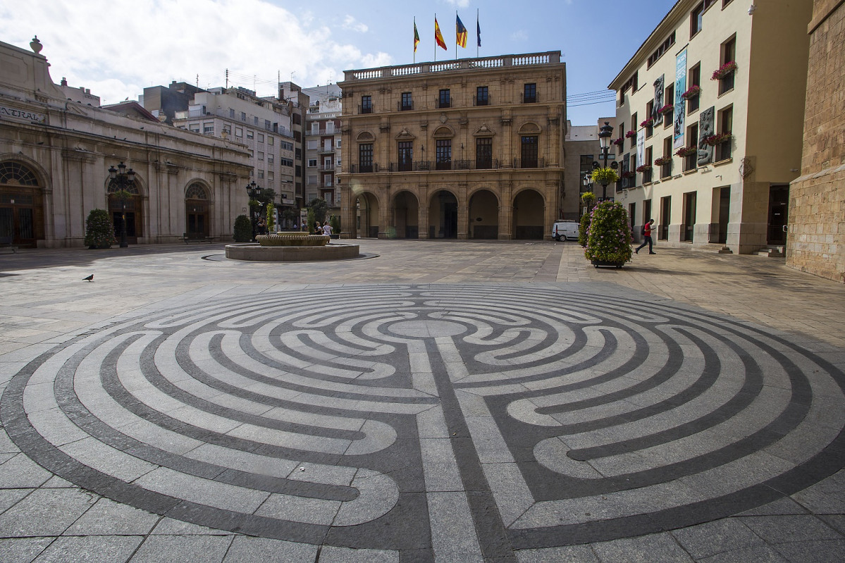 Castellu00f3n  Plaza Mayor Ayuntamiento