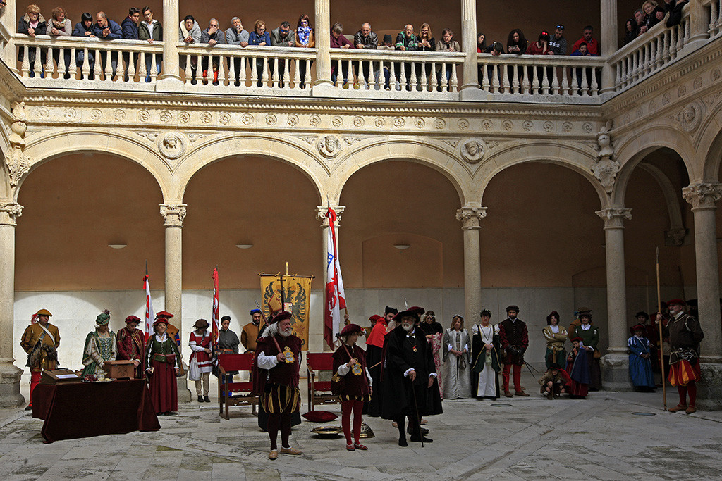 Llegada de Carlos V a Medina18