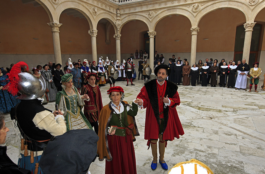 Llegada de Carlos V a Medina06