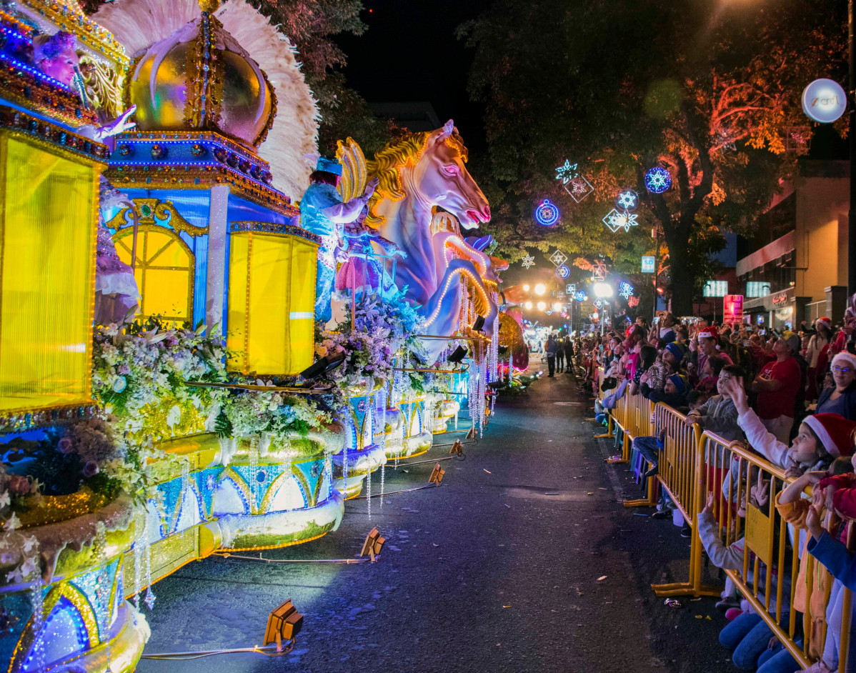 Costa Rica todo listo para el Festival de la Luz. la Navidad!