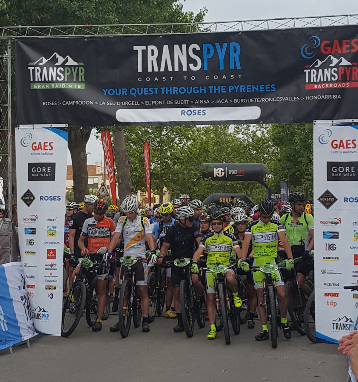 01 Roses Transpyr
