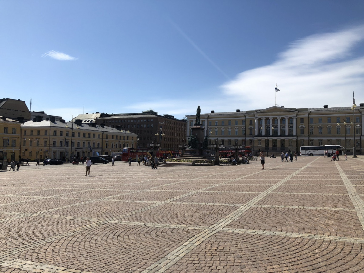 Helsinki Plaza del Senado o Senaatintori es el punto mu00e1s importante de la ciudad