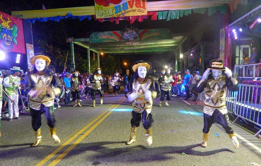 Los Vengadores de Cristo Rey, Comparsa ganadora Competencia de Baile Alí Babá 2015, Ministerio de Cultura República Dominicana, Santo Domingo (3)