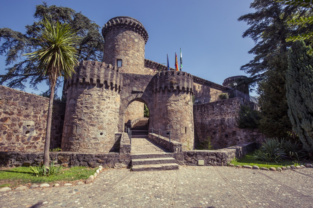 La Vera Castillo Condes Oropesa   Parador en Jarandilla. Adicover