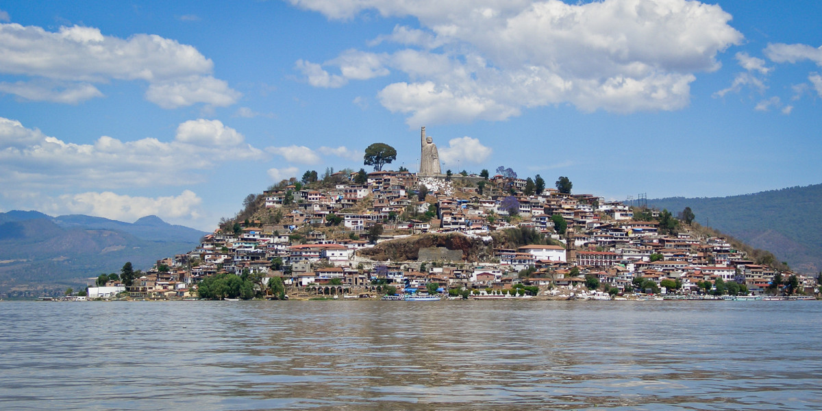 MEXICO Pu00e1tzcuaro, Janitzio es una de las islas del lago de Pu00e1tzcuaro