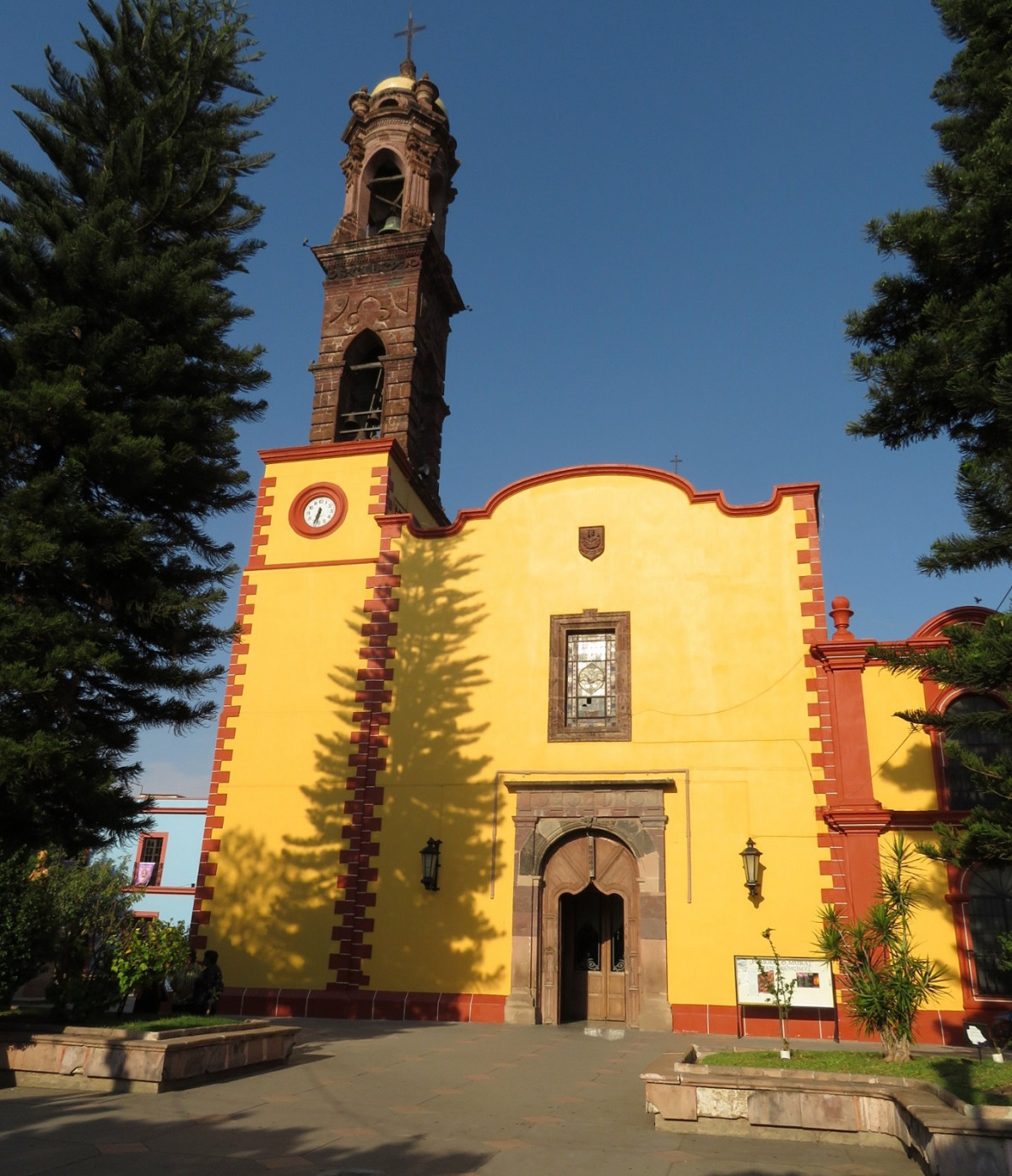 Mu00e9xico Jiquilpan, San Francisco de Asu00eds, es la iglesia mu00e1s antigua, construida