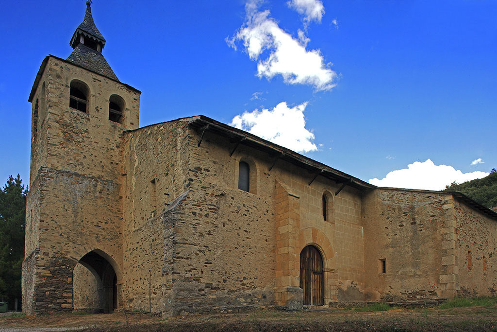 37 Salas de los Barrios. Iglesia de San Martin