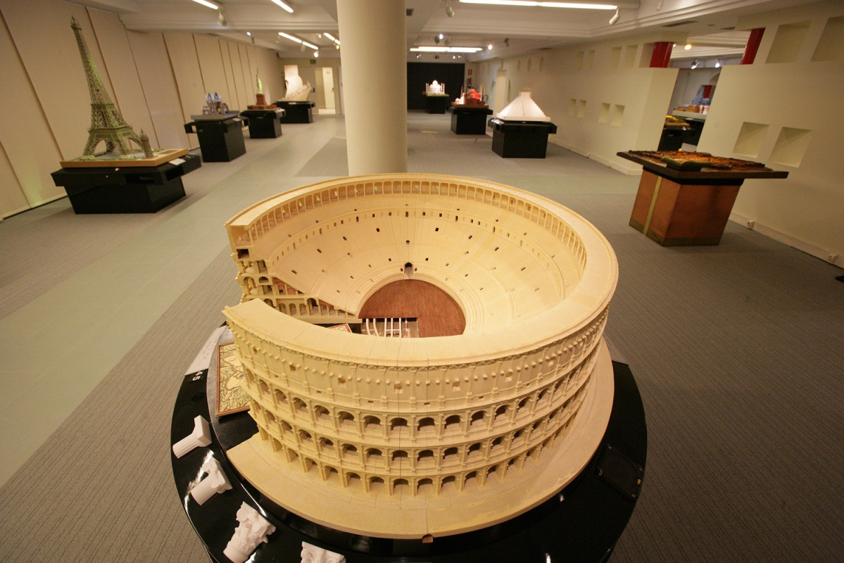 Maquetas de monumentos internacionales, en el Museo Tiflolu00f3gico 1500