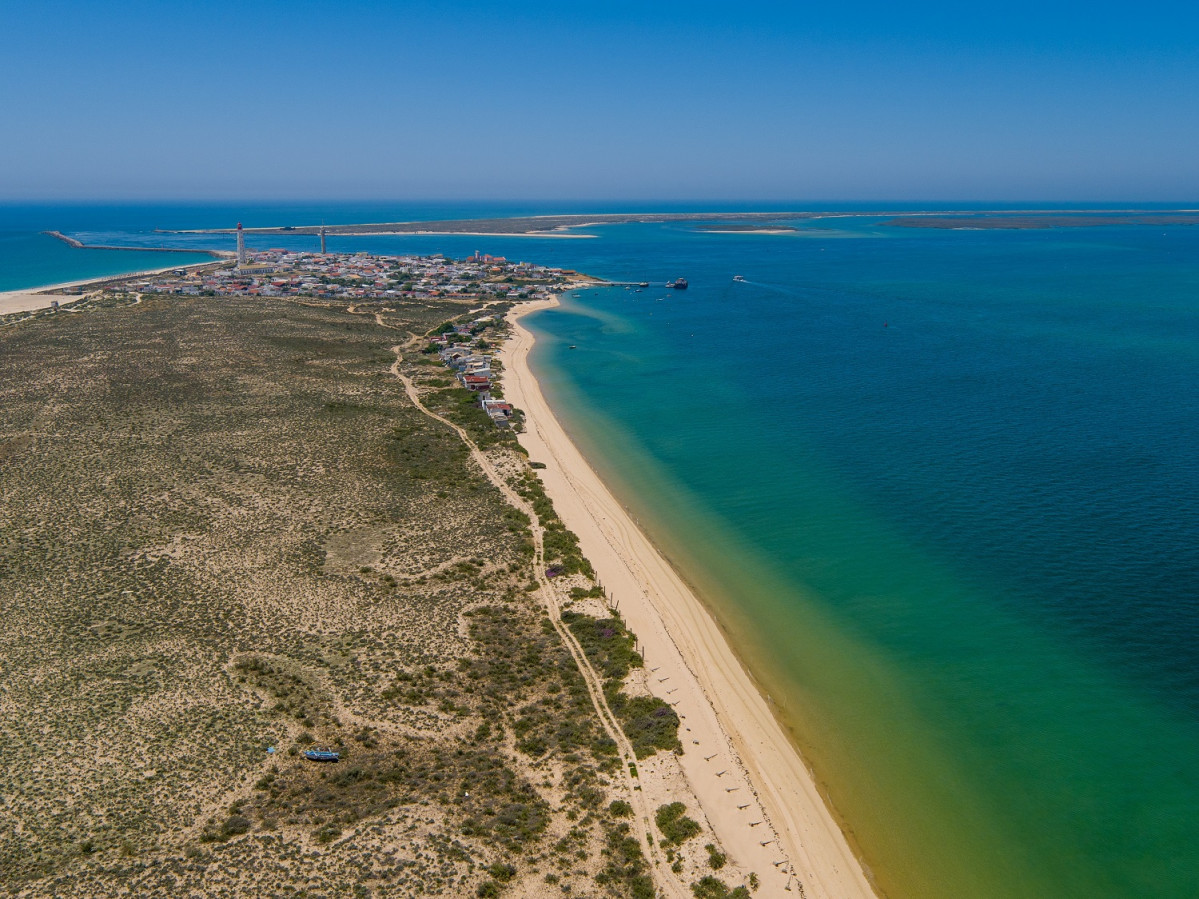 Ilha do Farol   Cru00e9ditos Algarve visto do Ar, Portugal 2020 1500