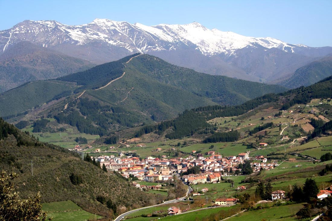 Potes, corazu00f3n del Valle de Liu00e9bana, 2016