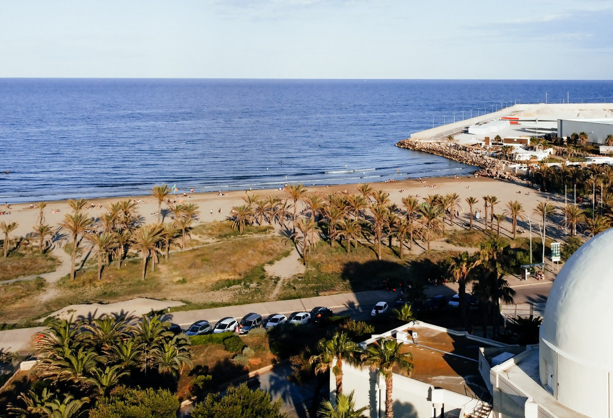 Vista au00e9rea mitad Playa del Pinar de Castellu00f3 1545