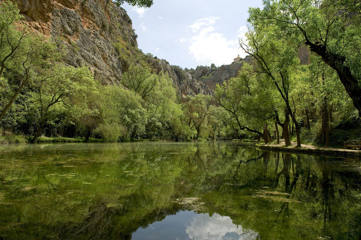 6. RV CALATAYUD Lago del Espejo en Monasterio de Piedra