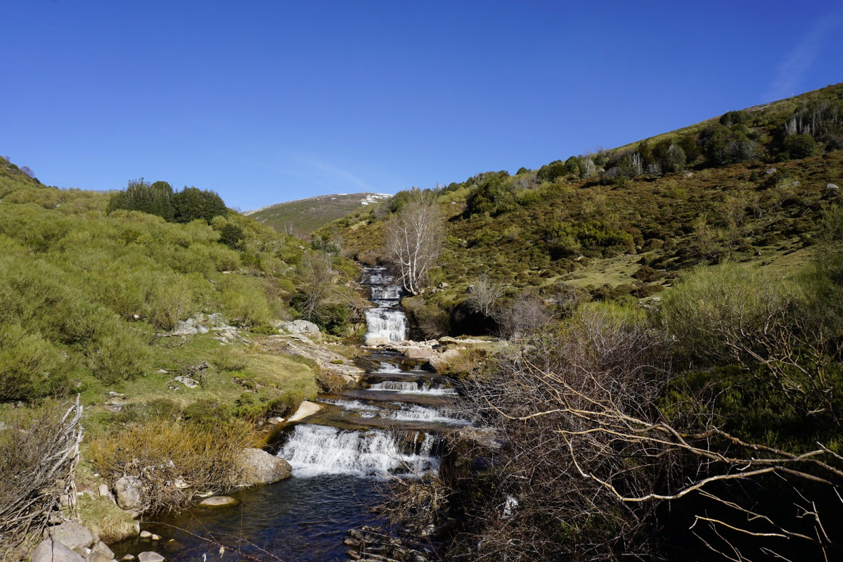 Cantabria Cascada de Cirezo, Alto campoo