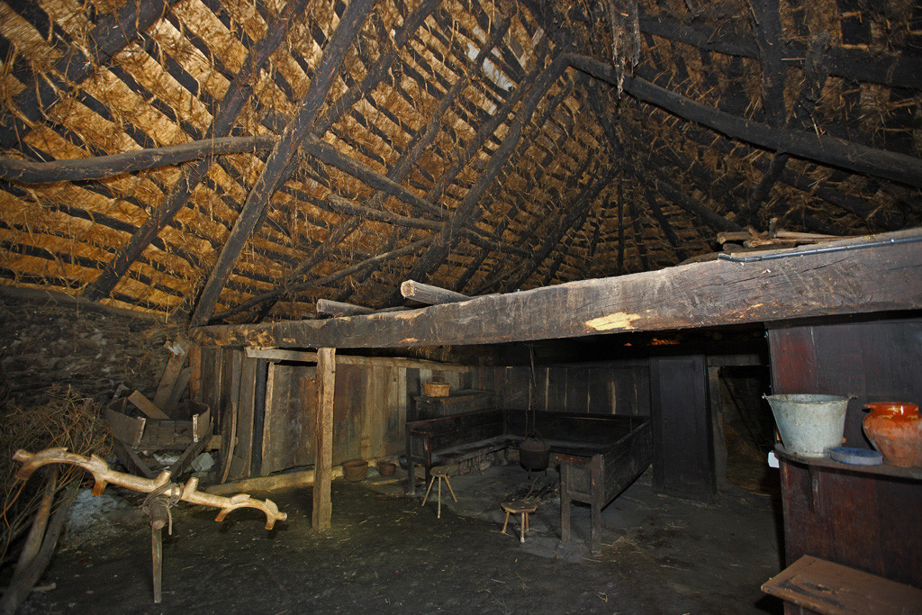 Interior de una Palloza en Balouta