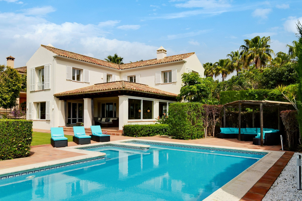 ES 00026 76 exterior 1500 San Roque Sotogrande