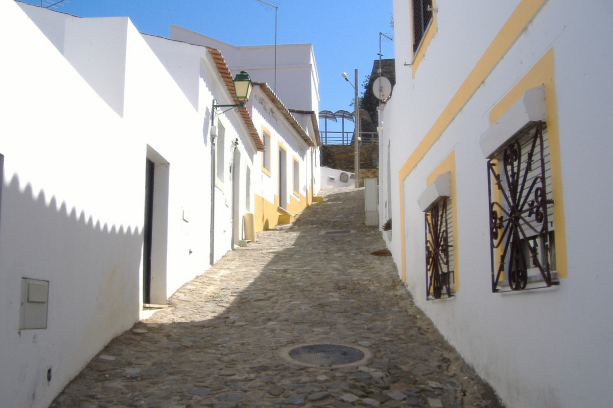 Alcoutim, Algaarbe, calles empedadras 1491