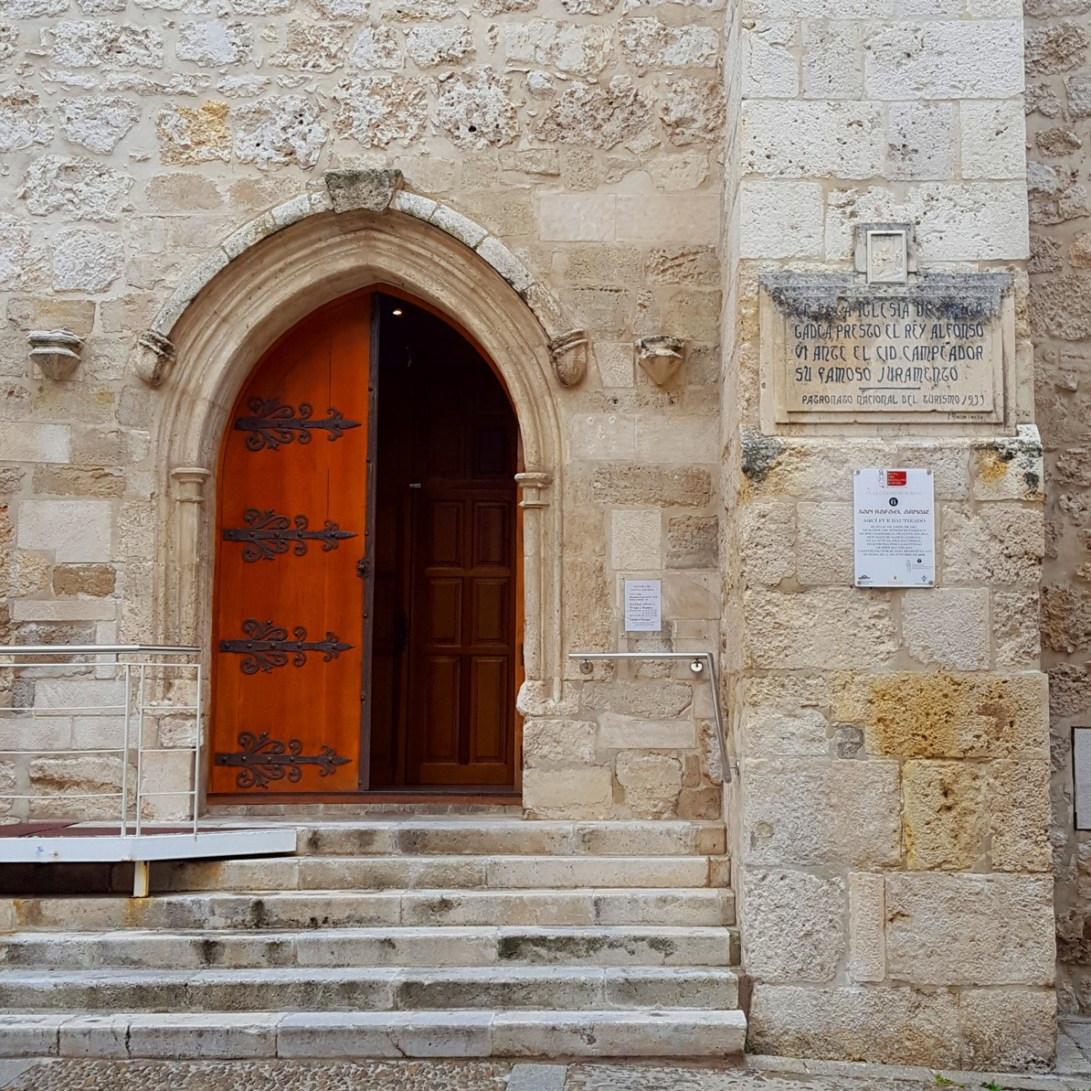 Iglesia de santa agueda id 330 (1)