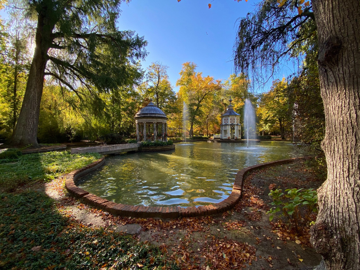 Aranjuez, Madrid,  Jardines del Principe Estanque de los Chinescos, Miguel angel sanz HCGc2xRd6Q0 unsplash