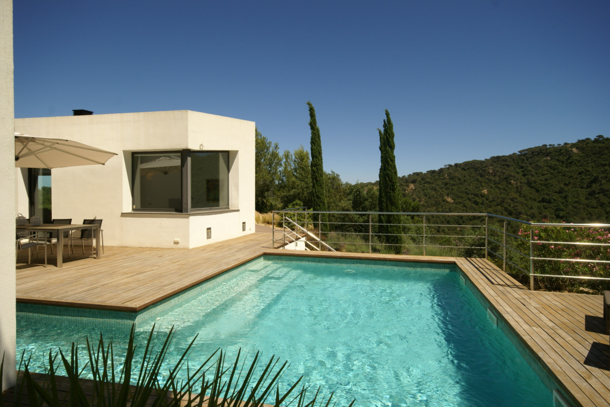 L 184842 es 17246 17 swimmingpool