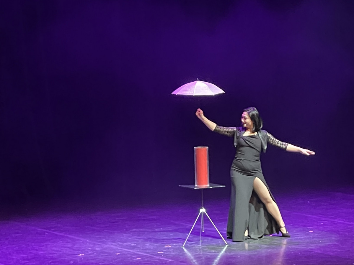 Leon Vive La MAgia Show 1530