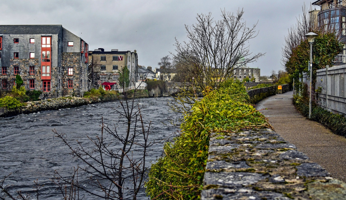 Irlanda River Corrib, Galway, Ireland 1500
