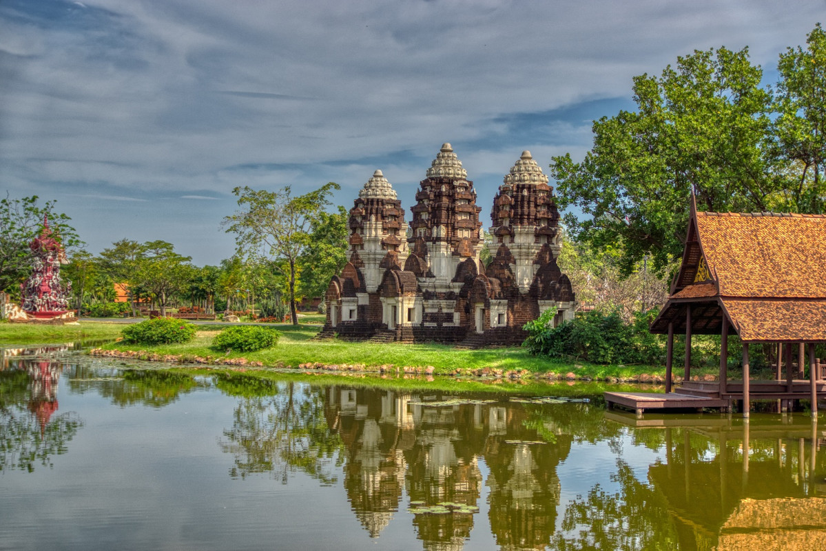 Templo Phra Prang Sam Yot, Tailandia 1600 2017