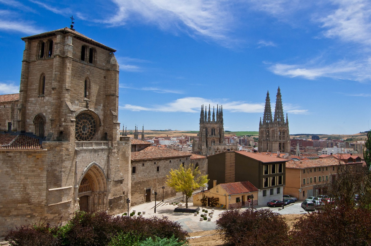Burgos   Iglesia de San Esteban y panorama