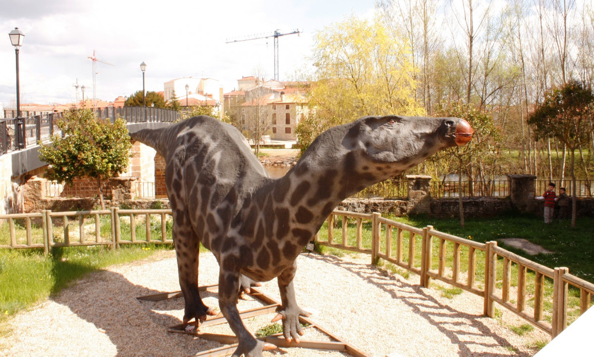 Burgos salas de los infantes dinosaurio 1600