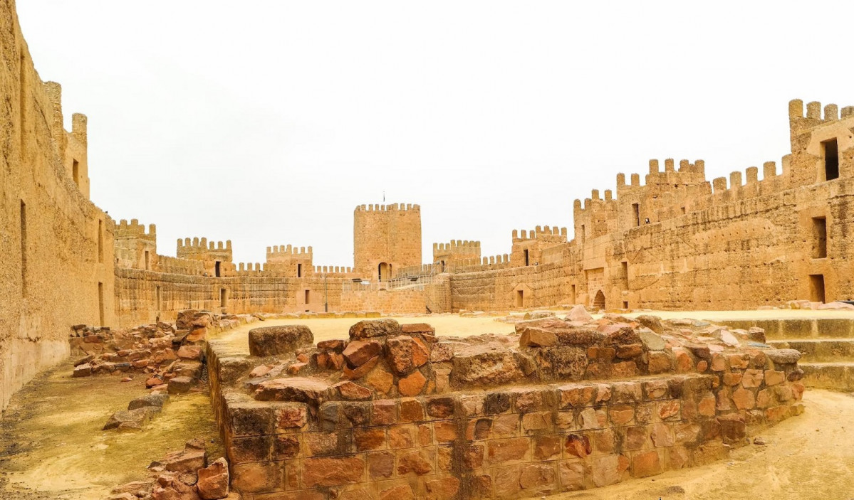 Jaen castillo Bau00f1os de la Encina 1500