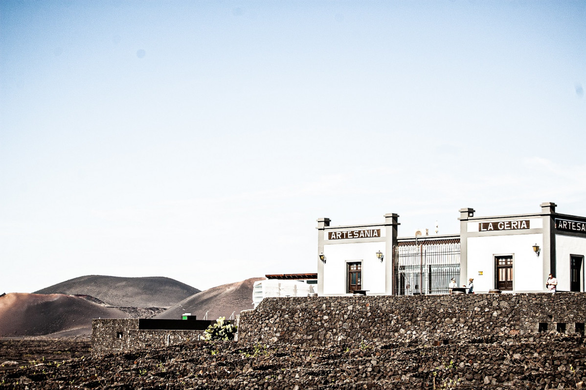 Lanzarote Bodegas La Geria ferran feixas KCDlMX7onmg unsplash 1500