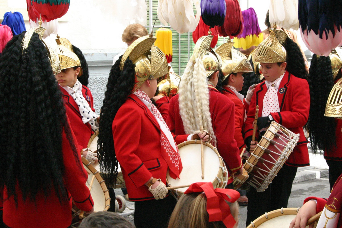 Colinegros y coliblancos. Semana Santa. Baena 1500