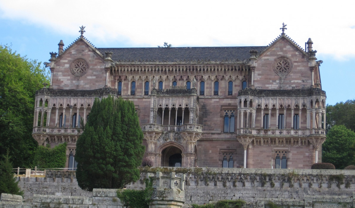 Palacio de sobrellano comillas 1600