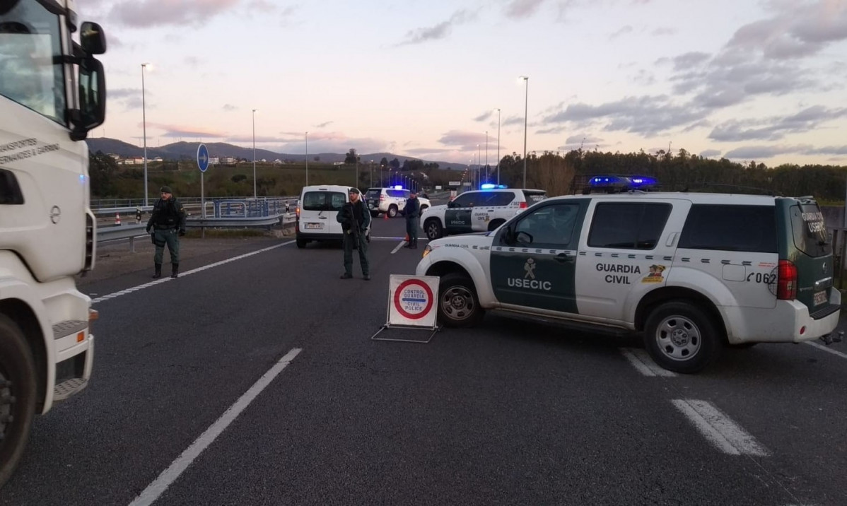 Control de tru00e1fico de la Guardia Civil durante estado alarma