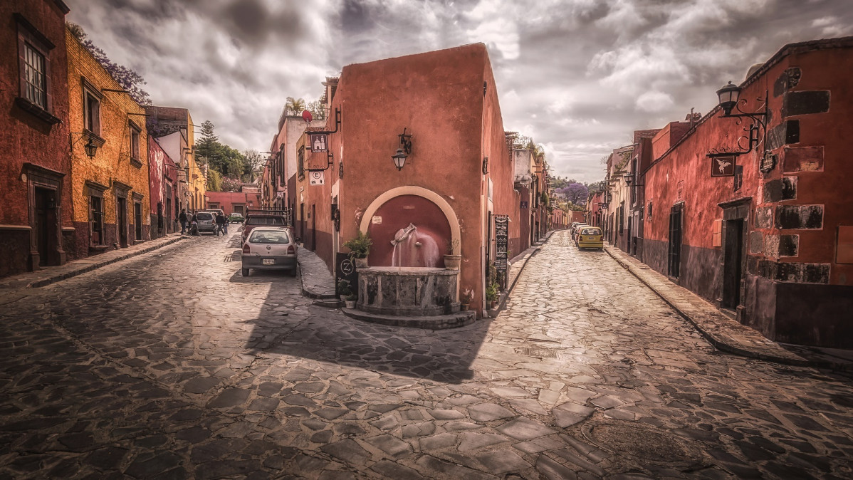 San Miguel De Allende, Mexico fountain between the streets Calle del Dr Ignacio Hernandez and Tenerias 2016 1600