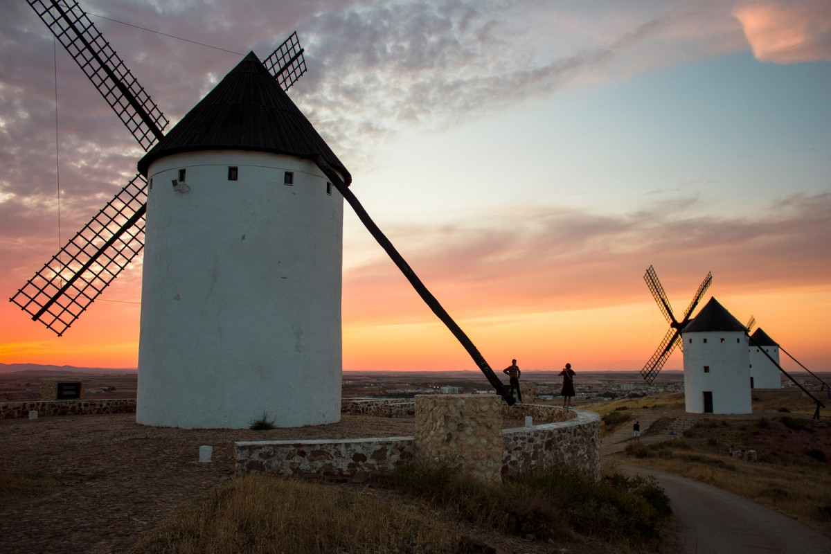 11.RV LA MANCHA. Molinos de viento en Alcu00e1zar de San Juan 1500