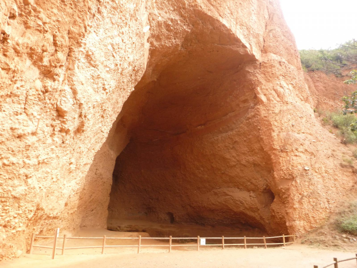 La Cuevona, Las Medula, León