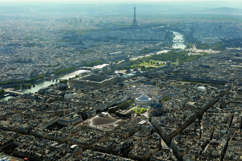 Vista de París, desde el Museo Pinaut, en la Bolsa de Comercio (foto