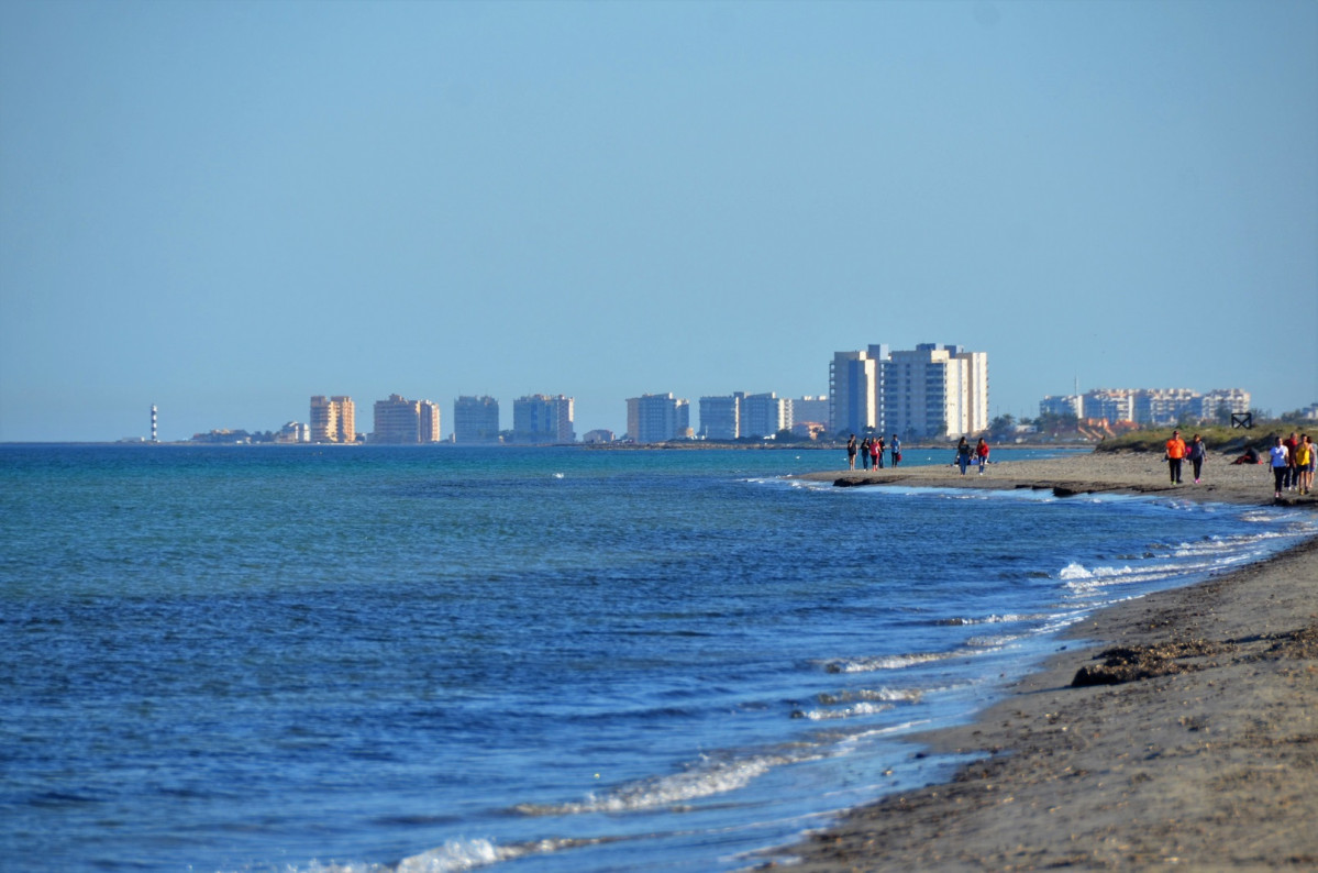 Murcia, San Pedro del Pinatar La Manga del Mar Menor desde las Playas de la Llana, en San Pedro del Pinatar. 19