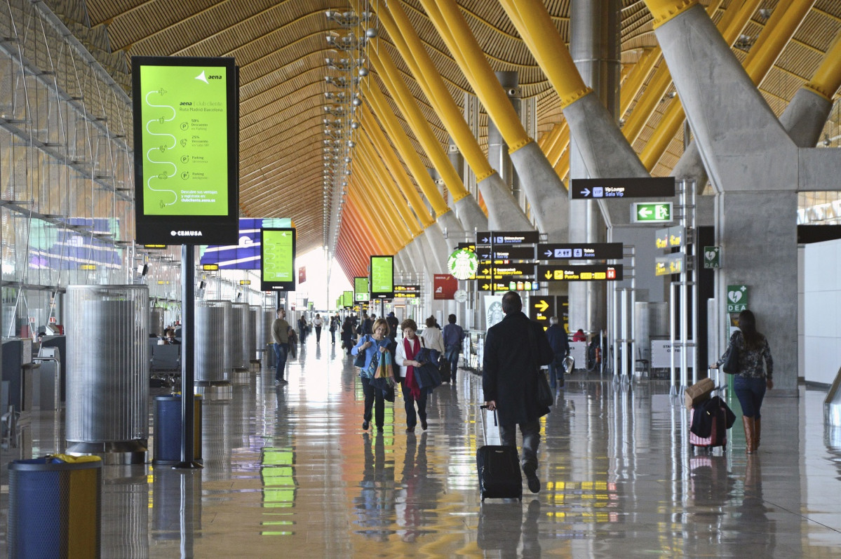 Aeropuerto de Madrid Barajas, archivo