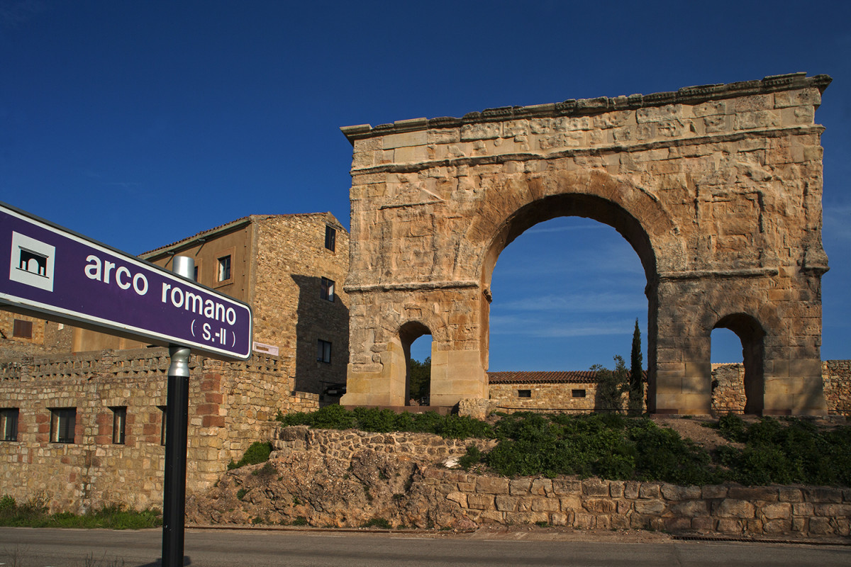 21 Medinaceli Arco romano Ruta 4 Agreda Medinaceli