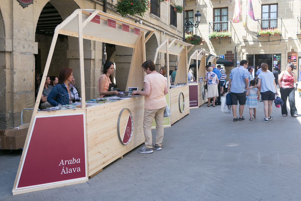 Entorno a la mesa 2017 Laguardia