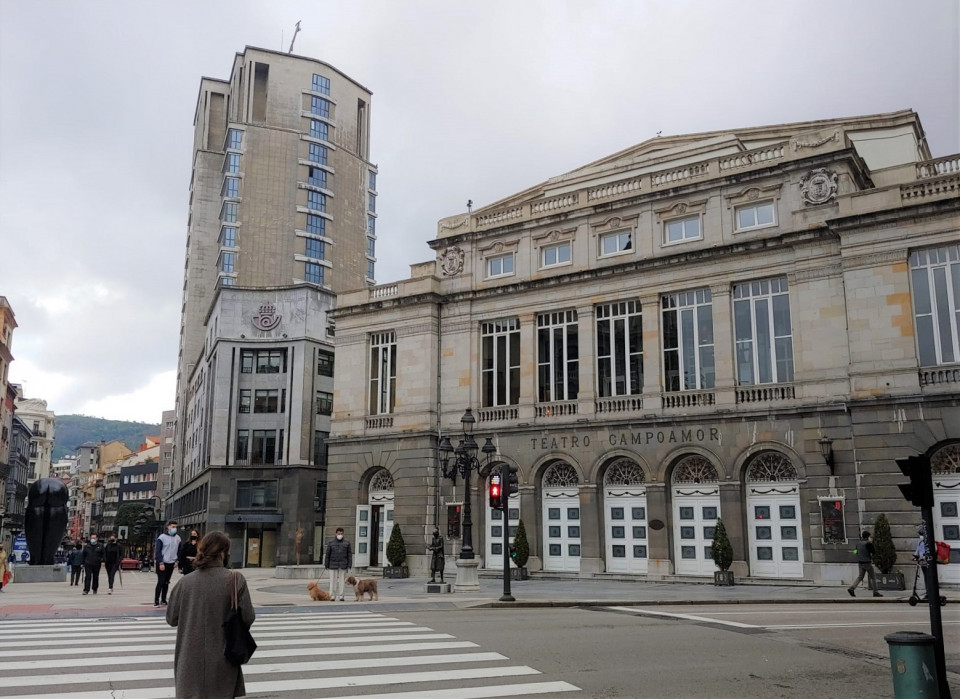 Teatro Campoamor y edificio de la Jirafa, Oviedo