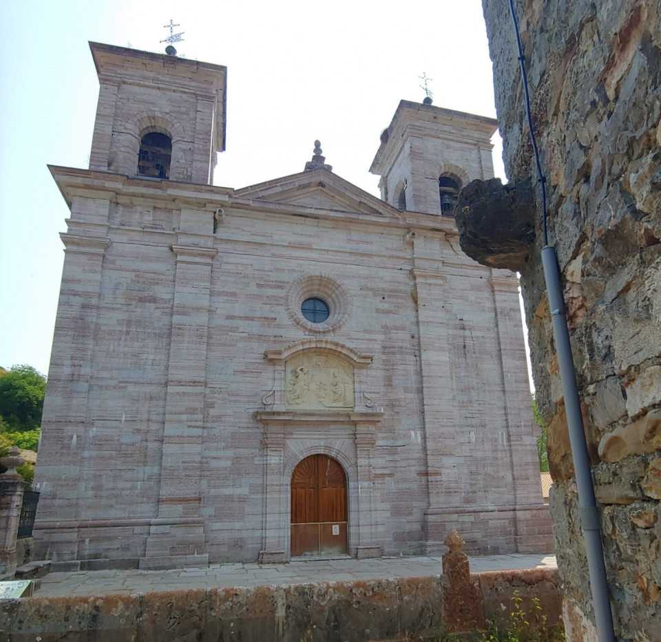 Catedral de la montaña leonesa, en Lois