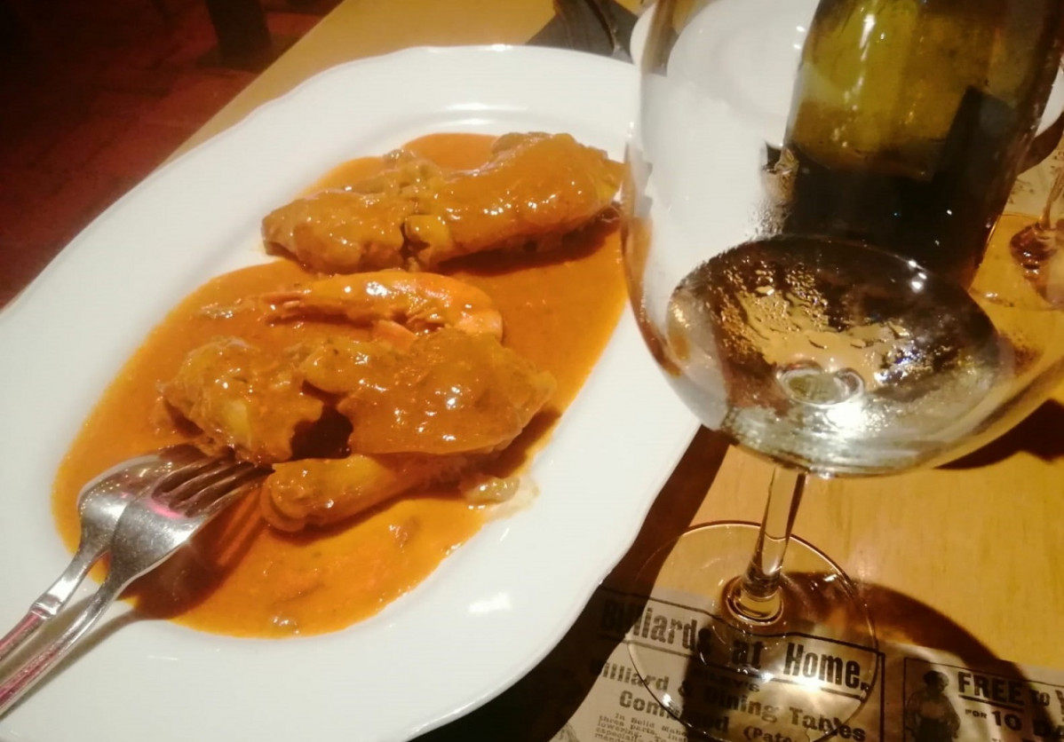 Manitas con langostinos, una suculencia del Restaurante La Camperona