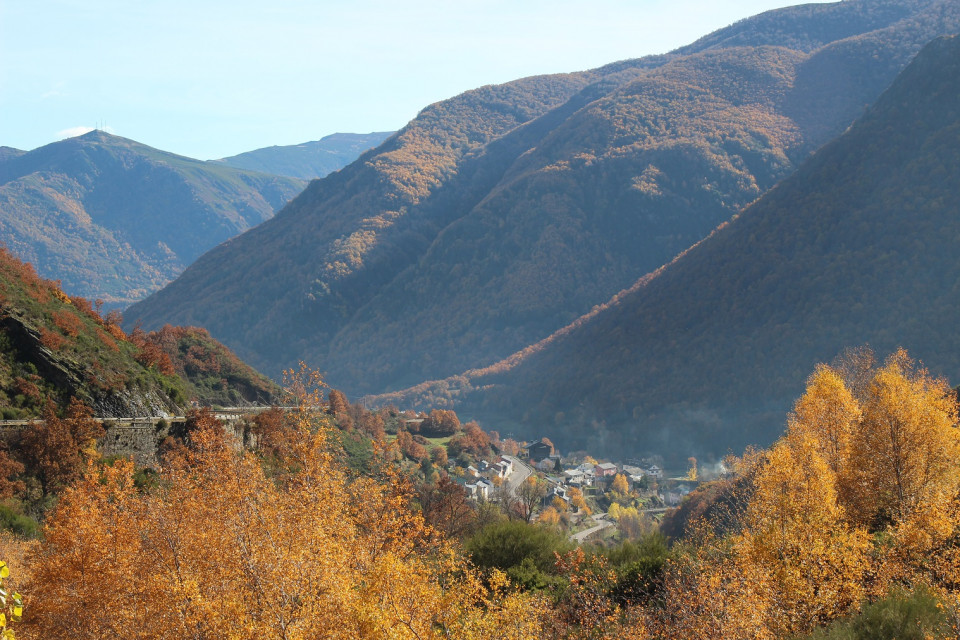 VALLE DE LACIANA, panorámica Caboalles de Abajo